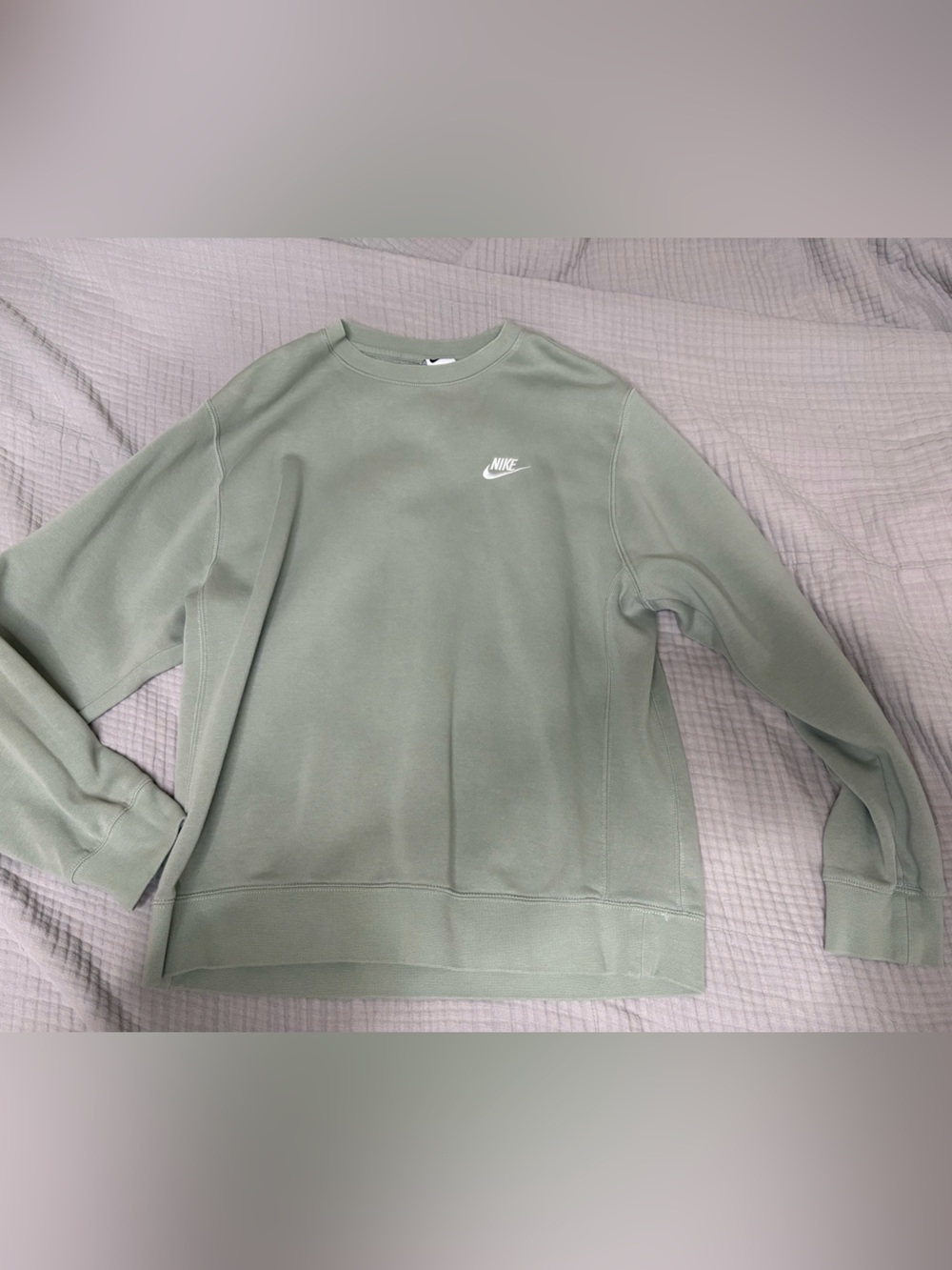 Nike Men’s Large Crewneck Sweatshirt in Sage